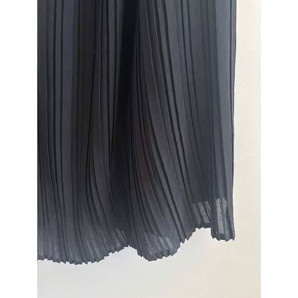 Sold ❌🛍️Vintage Allure Pleated Black Skirt | XL - Picture 4 of 4